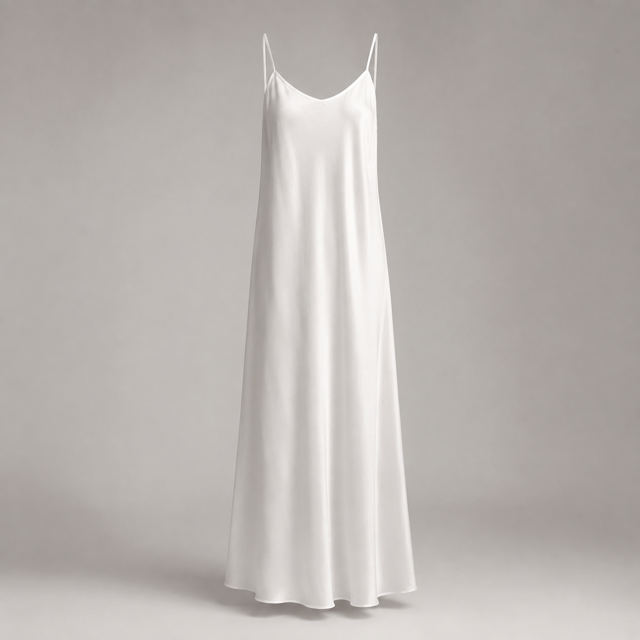 Satin-Maxikleid mit Wasserfallausschnitt