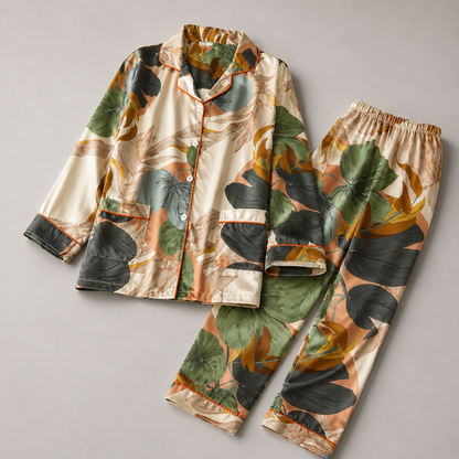 Lounge-Set mit botanischem Print und langen Ärmeln